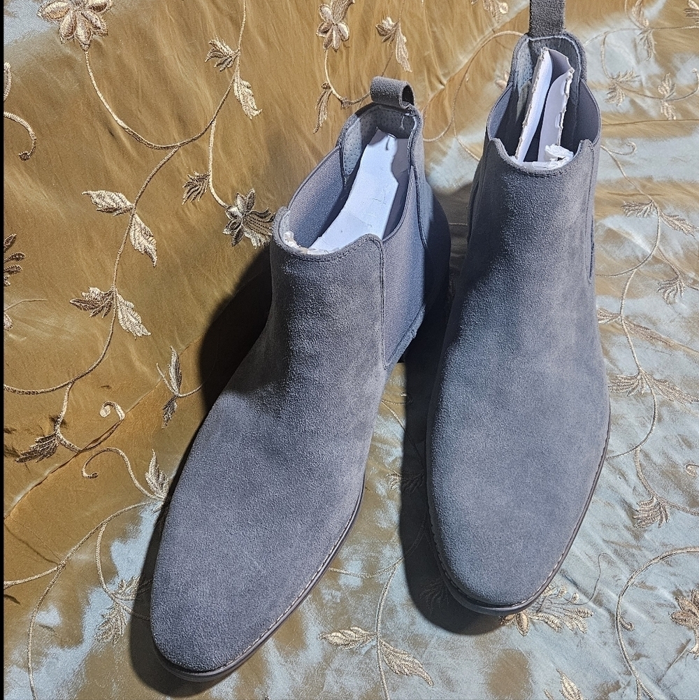 Men's Suede Chelsea Boots - Gray. Size 13 - Picture 2 of 5
